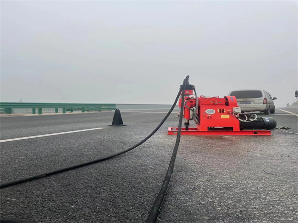 汉阳马路路基路面开裂下沉注浆加固灌浆